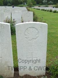 Etaples Military Cemetery - Franklin, E H